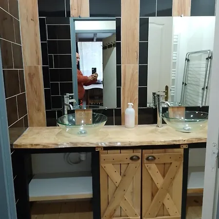 Refuge Chaleureux Pour Des En Famille